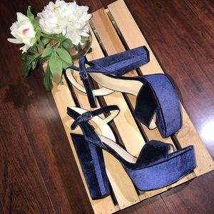 Nine west platform sandals
